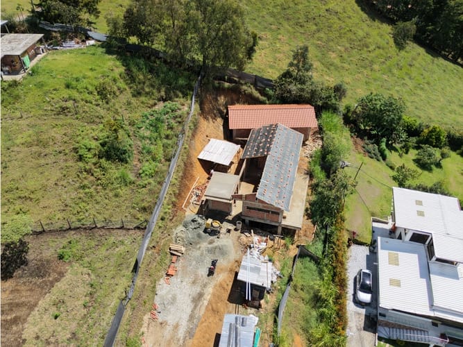 Casa en venta en La Mosquita, Rionegro, 243 m² · foto 3 de 5