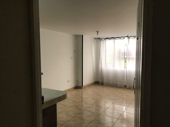 Apartamento de 2 alcobas en arriendo en Engativá, Bogotá, 74 m² · foto 8 de 12