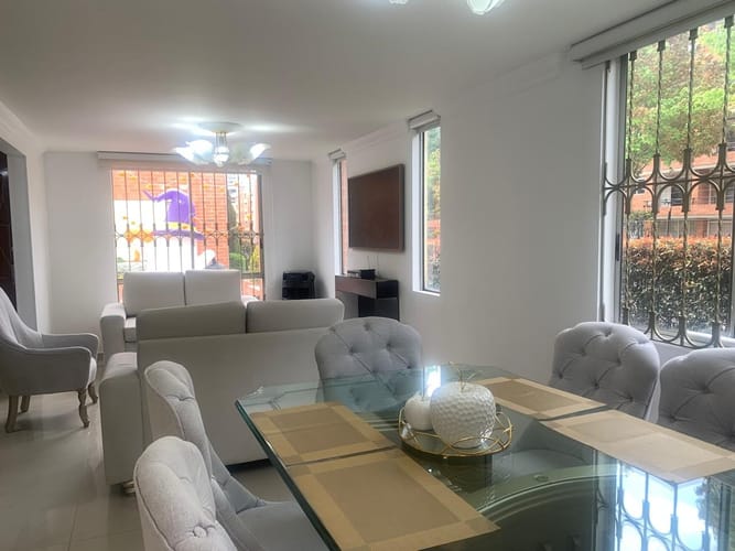 Casa de 3 alcobas en venta en Cantalejo, Bogotá, 146 m² · foto 2 de 23
