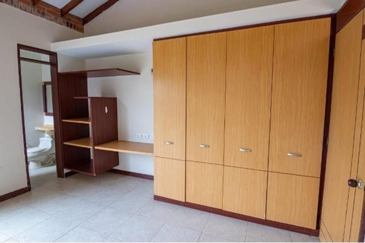 Casa de 3 alcobas en venta en Cerritos, Pereira, 1000 m² · foto 11 de 15