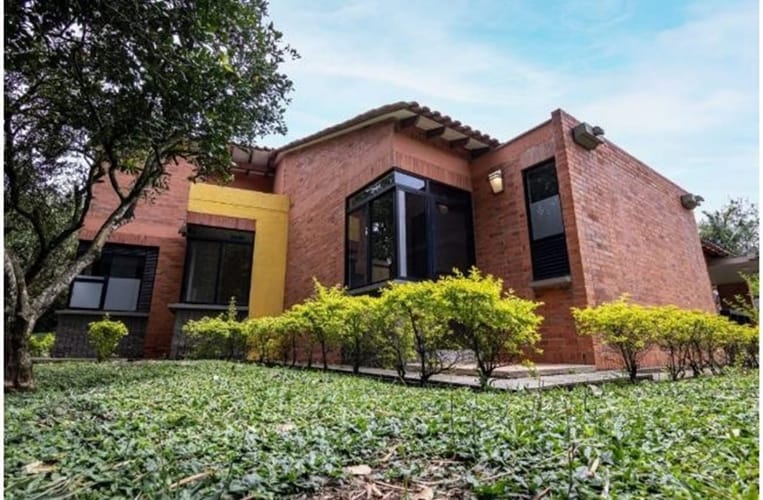 Casa de 3 alcobas en venta en Cerritos, Pereira, 1000 m² · foto 3 de 15
