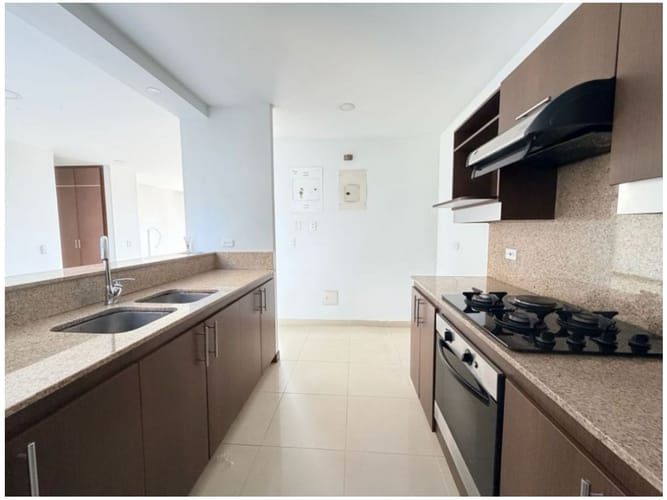 Apartamento de 2 alcobas en venta en El Tesoro, Medellín, 125 m² · foto 7 de 15