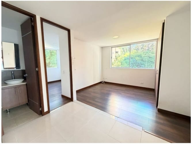 Apartamento de 2 alcobas en venta en El Tesoro, Medellín, 125 m² · foto 11 de 15