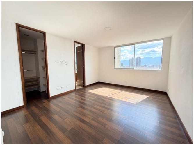 Apartamento de 2 alcobas en venta en El Tesoro, Medellín, 125 m² · foto 12 de 15