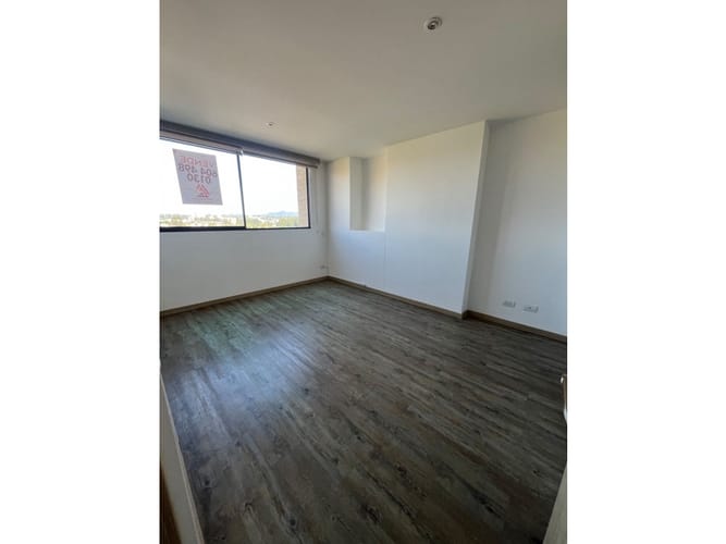 Apartamento de 2 alcobas en venta en Centro, Rionegro, 68 m² · foto 5 de 13