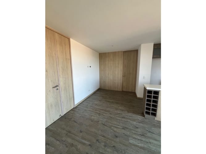 Apartamento de 2 alcobas en venta en Centro, Rionegro, 68 m² · foto 6 de 13