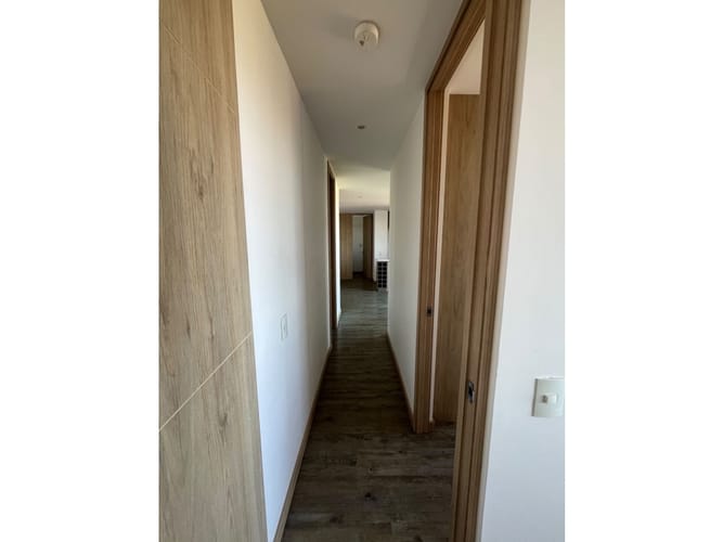 Apartamento de 2 alcobas en venta en Centro, Rionegro, 68 m² · foto 9 de 13
