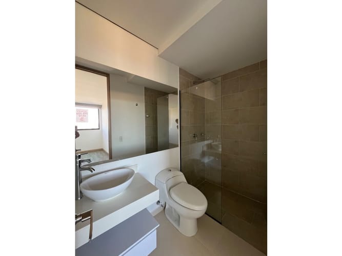 Apartamento de 2 alcobas en venta en Centro, Rionegro, 68 m² · foto 11 de 13