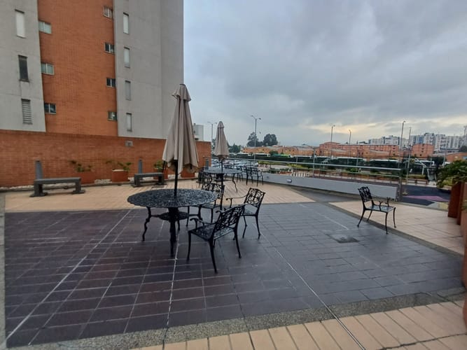 Apartamento de 3 alcobas en venta en Castilla, Bogotá, 62 m² · foto 23 de 24