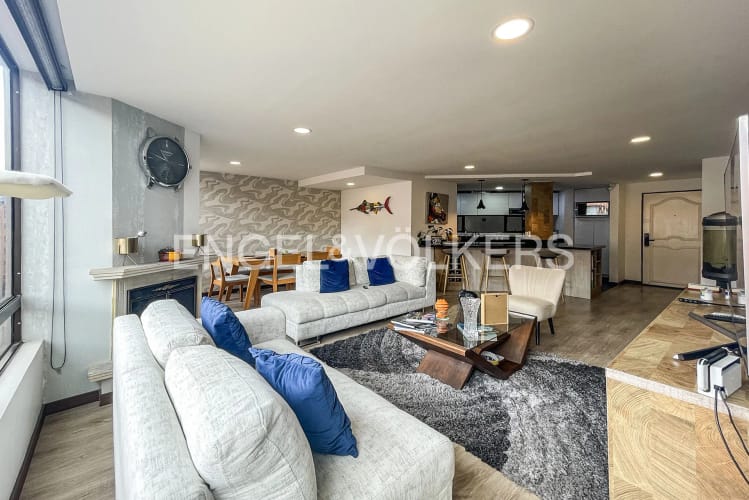Apartamento de 3 alcobas en venta en Colina Campestre, Bogotá, 112 m² · foto 2 de 21
