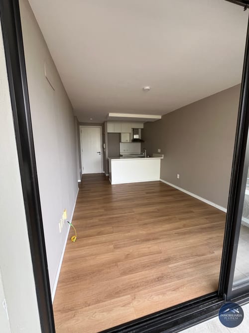 Photo 4 of 25