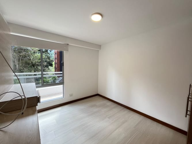 Apartamento de 3 alcobas en arriendo en Loma De Las Brujas, Envigado, 130 m² · foto 11 de 16