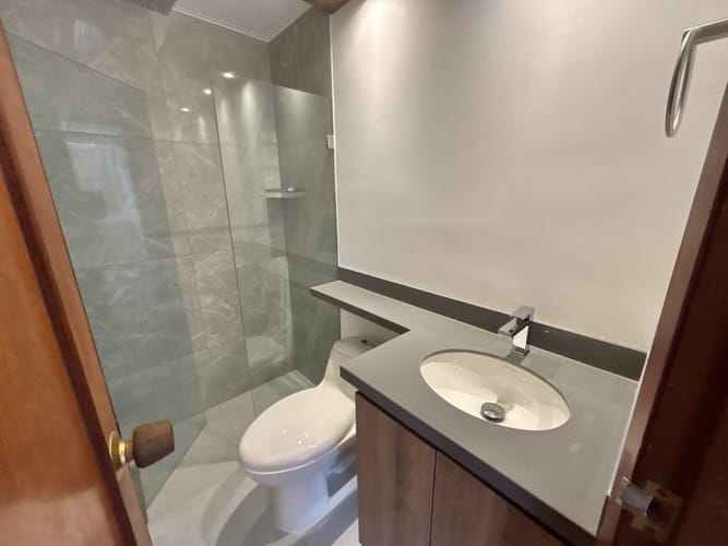Apartamento de 2 alcobas en venta en Santa Barbara Central, Bogotá, 68 m² · foto 13 de 17