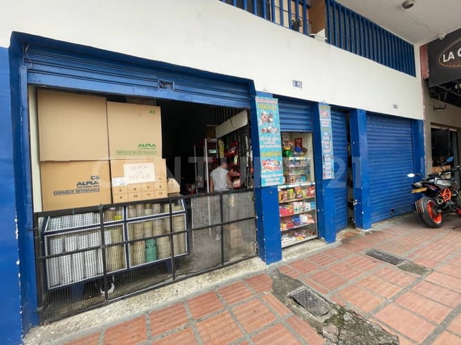 Bodega en venta en Obrero, Cali, 423 m² · foto 2 de 20