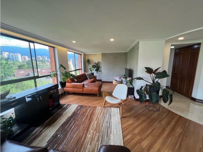 Apartamento de 3 alcobas en venta en San Lucas, Medellín, 148 m² · foto 2 de 17