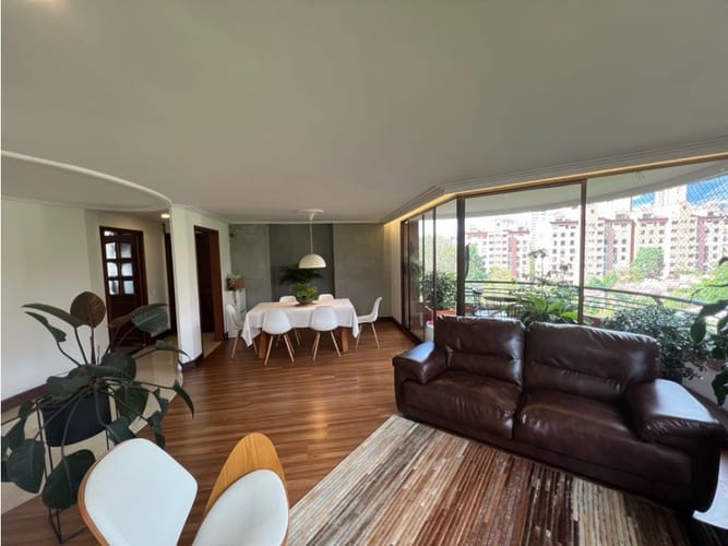 Apartamento de 3 alcobas en venta en San Lucas, Medellín, 148 m² · foto 3 de 17