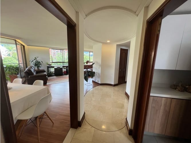 Apartamento de 3 alcobas en venta en San Lucas, Medellín, 148 m² · foto 4 de 17