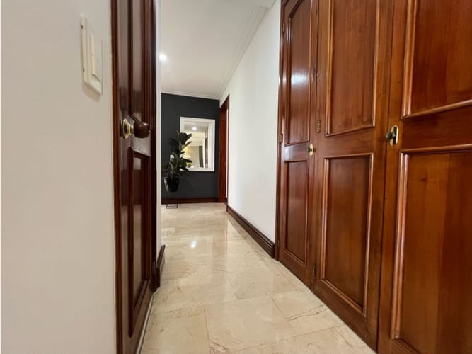 Apartamento de 3 alcobas en venta en San Lucas, Medellín, 148 m² · foto 8 de 17