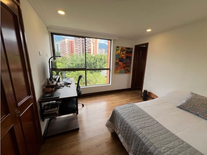Apartamento de 3 alcobas en venta en San Lucas, Medellín, 148 m² · foto 15 de 17