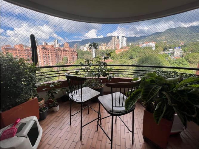 Apartamento de 3 alcobas en venta en San Lucas, Medellín, 148 m² · foto 16 de 17