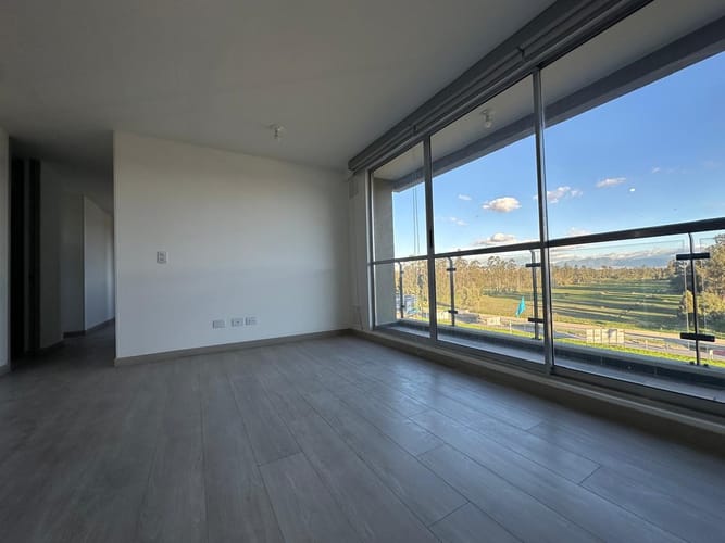 Apartamento de 3 alcobas en arriendo en San Jorge, Mosquera, 76 m² · foto 2 de 13