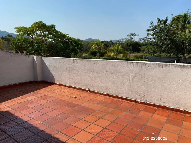 Casa de 8 alcobas en venta en Ricaurte · foto 11 de 11