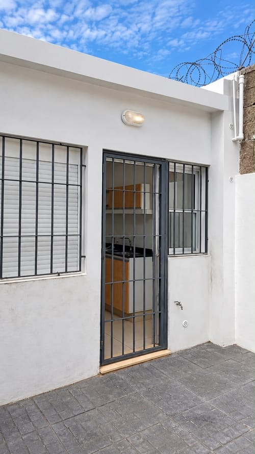 Alquier de un dormitorio, con patio y parrillero · Foto 7