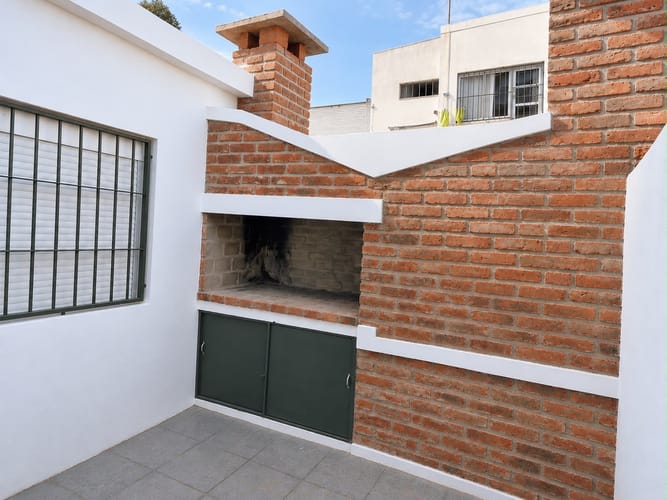 Alquier de un dormitorio, con patio y parrillero · Foto 8