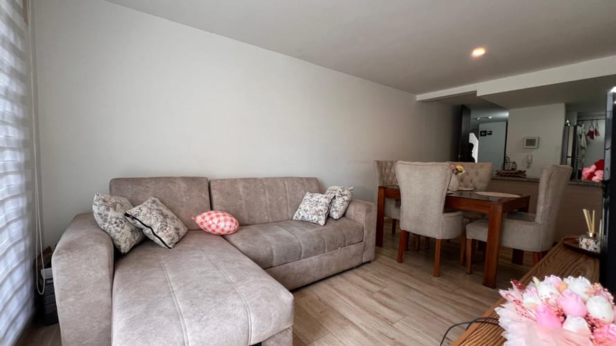 Apartamento de 3 alcobas en venta en Centro, Cajicá, 68 m² · foto 3 de 10