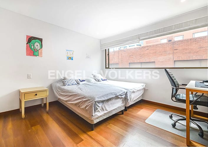 Apartamento de 3 alcobas en venta en Chico Norte, Bogotá, 171 m² · foto 9 de 12