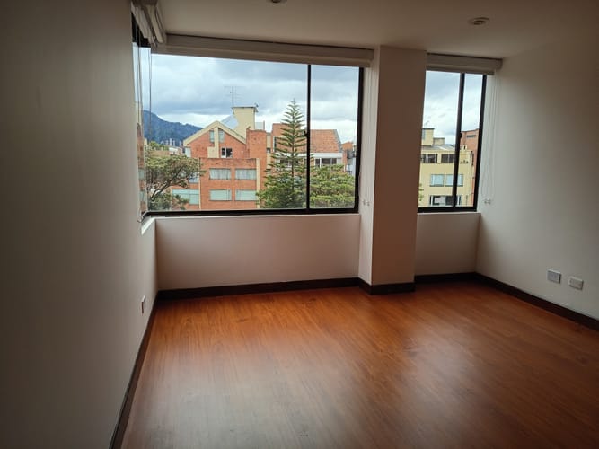Apartamento de 3 alcobas en arriendo en Santa Barbara, Bogotá, 130 m² · foto 5 de 20