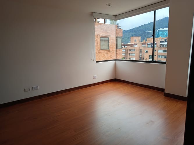 Apartamento de 3 alcobas en arriendo en Santa Barbara, Bogotá, 130 m² · foto 12 de 20