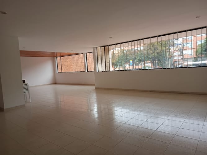 Apartamento de 3 alcobas en arriendo en Santa Barbara, Bogotá, 130 m² · foto 18 de 20