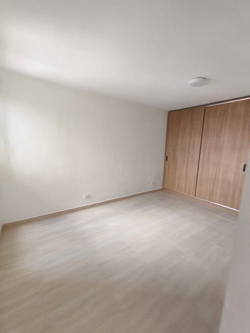 Apartamento de 2 alcobas en venta en Provivienda Occidental, Bogotá, 42 m² · foto 2 de 13
