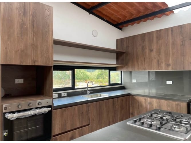 Casa de 3 alcobas en arriendo en El Carmen De Viboral, El Carmen de Viboral, 200 m² · foto 3 de 10