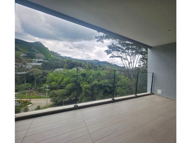 Apartamento de 2 alcobas en arriendo en Sajonia, Rionegro, 108 m² · foto 6 de 10