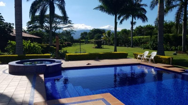 Finca en arriendo en La Torre, Palmira, 400 m² · foto 3 de 24
