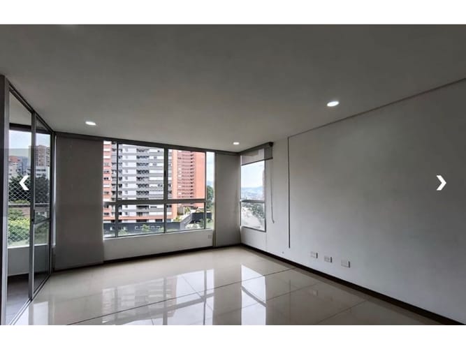 Apartamento de 2 alcobas en arriendo en El Poblado, Medellín, 76 m² · foto 2 de 14