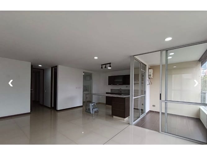 Apartamento de 2 alcobas en arriendo en El Poblado, Medellín, 76 m² · foto 3 de 14