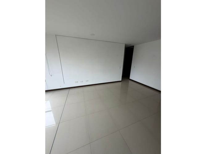 Apartamento de 2 alcobas en arriendo en El Poblado, Medellín, 76 m² · foto 7 de 14