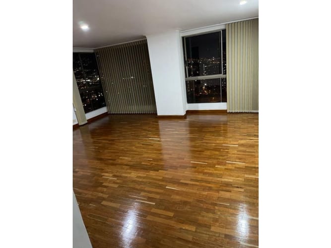 Apartamento de 3 alcobas en arriendo en Castropol, Medellín, 116 m² · foto 2 de 12