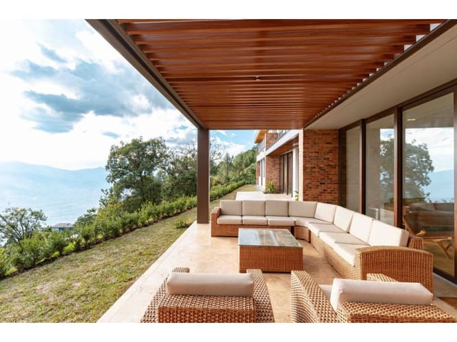 Casa de 6 alcobas en venta en Las Palmas, Medellín, 765 m² · foto 11 de 23