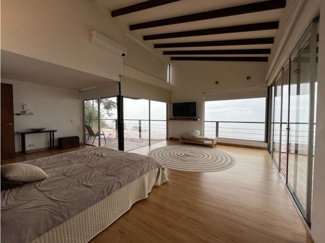 Casa de 5 alcobas en arriendo en Santa Catalina, Medellín, 450 m² · foto 17 de 24