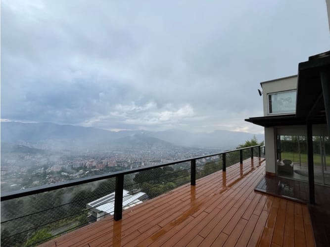 Casa de 5 alcobas en arriendo en Santa Catalina, Medellín, 450 m² · foto 23 de 24