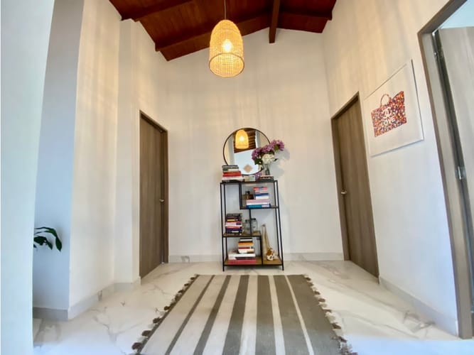 Apartamento de 2 alcobas en arriendo en Montessori, Medellín, 90 m² · foto 2 de 16