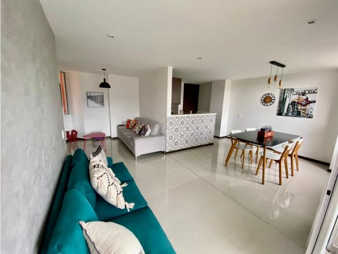 Apartamento de 2 alcobas en arriendo en Montessori, Medellín, 90 m² · foto 6 de 16