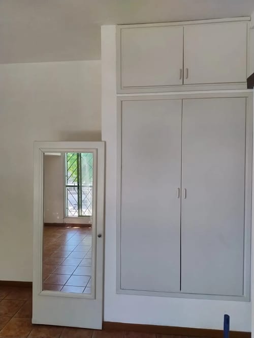 ALQUILER EN ATAHUALPA, MONO AMBIENTE CON PEQUEÑO ENTRE PISO, AL FRENTE, POR ESCALERA CON GASTOS COMUNES BAJOS, SEMI EQUIPADO · Foto 4