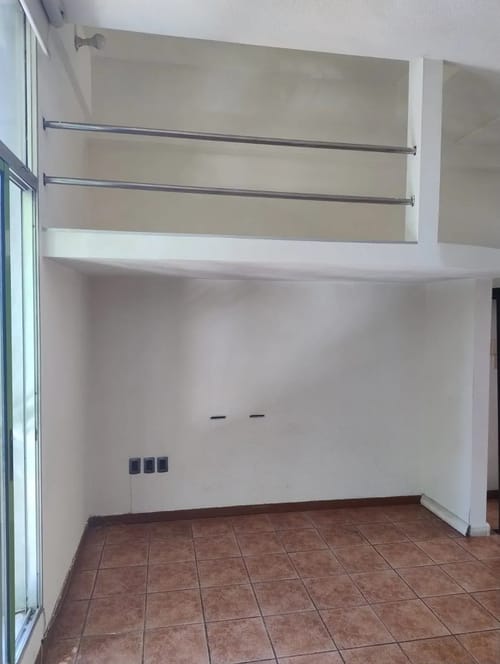 ALQUILER EN ATAHUALPA, MONO AMBIENTE CON PEQUEÑO ENTRE PISO, AL FRENTE, POR ESCALERA CON GASTOS COMUNES BAJOS, SEMI EQUIPADO · Foto 5