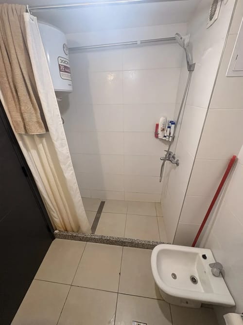 ALQUILER EN POCITOS, MONO AMBIENTE AL FRENTE, MODERNO, PORTERIA, SUM, LAVADERO, GYM · Foto 4