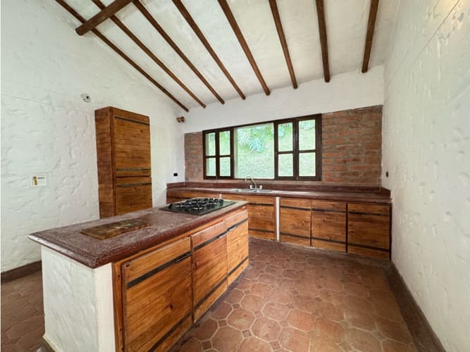 Casa de 3 alcobas en venta en La Corrala, Manizales, 320 m² · foto 9 de 24